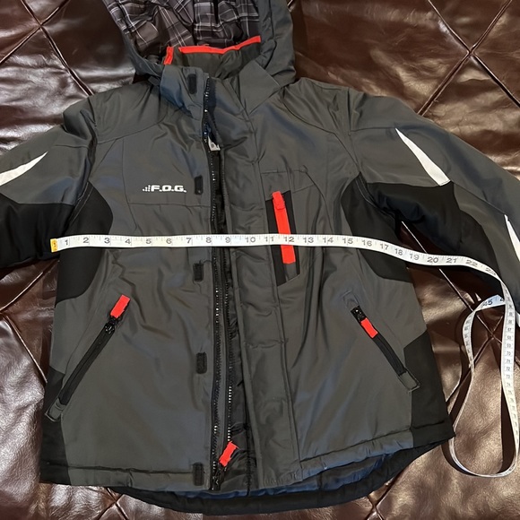 Boys London Fog Jacket with matching windbreaker. - Picture 3 of 16